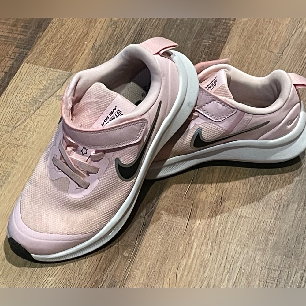 Nike Girls Light Pink Sneakers Size 11